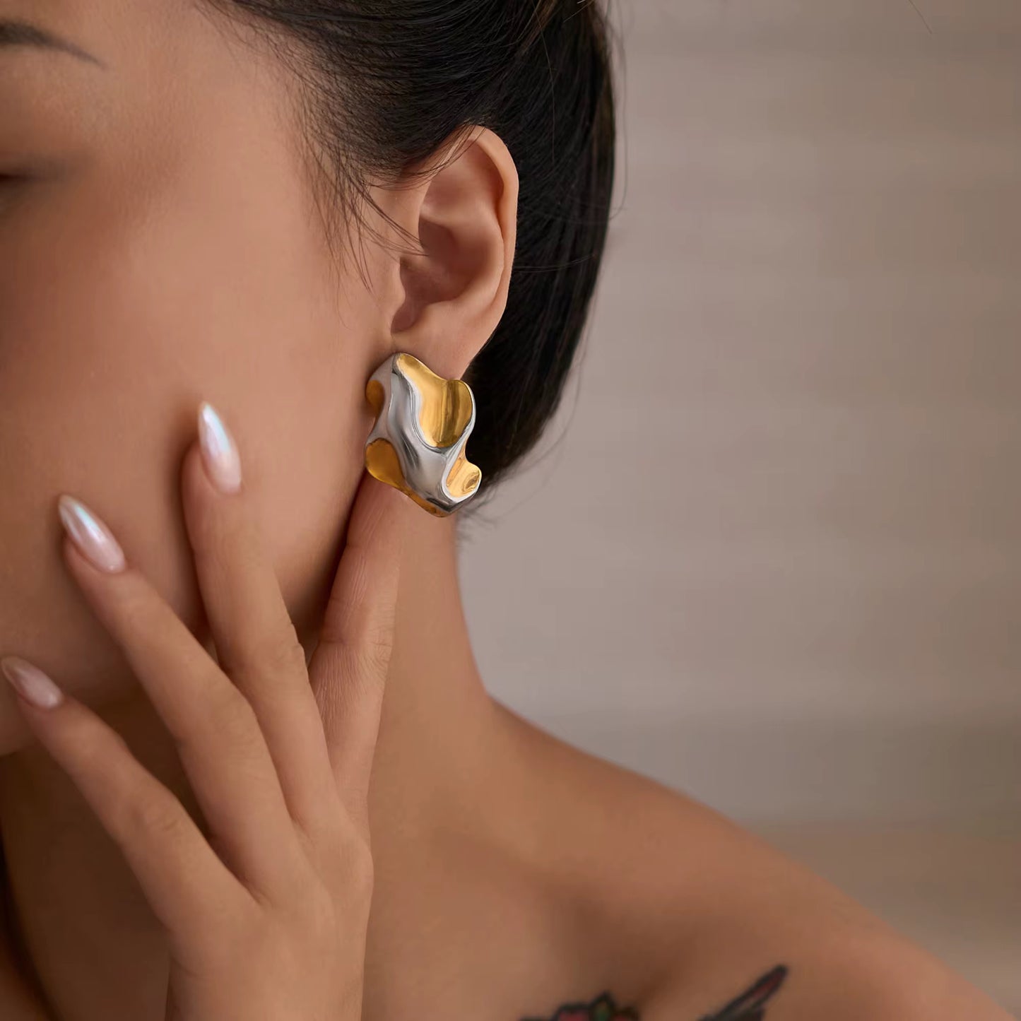 ARETES TWO TONES