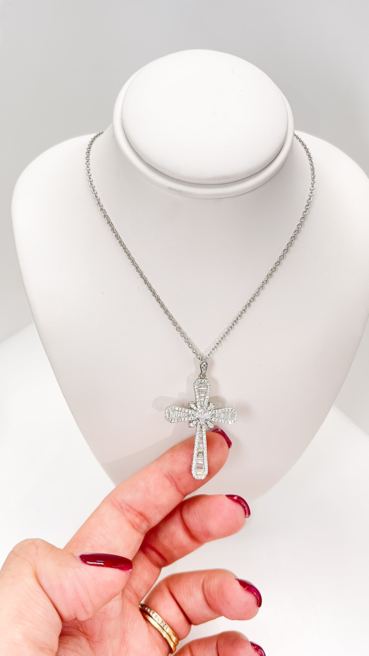 CADENA CROSS SILVER