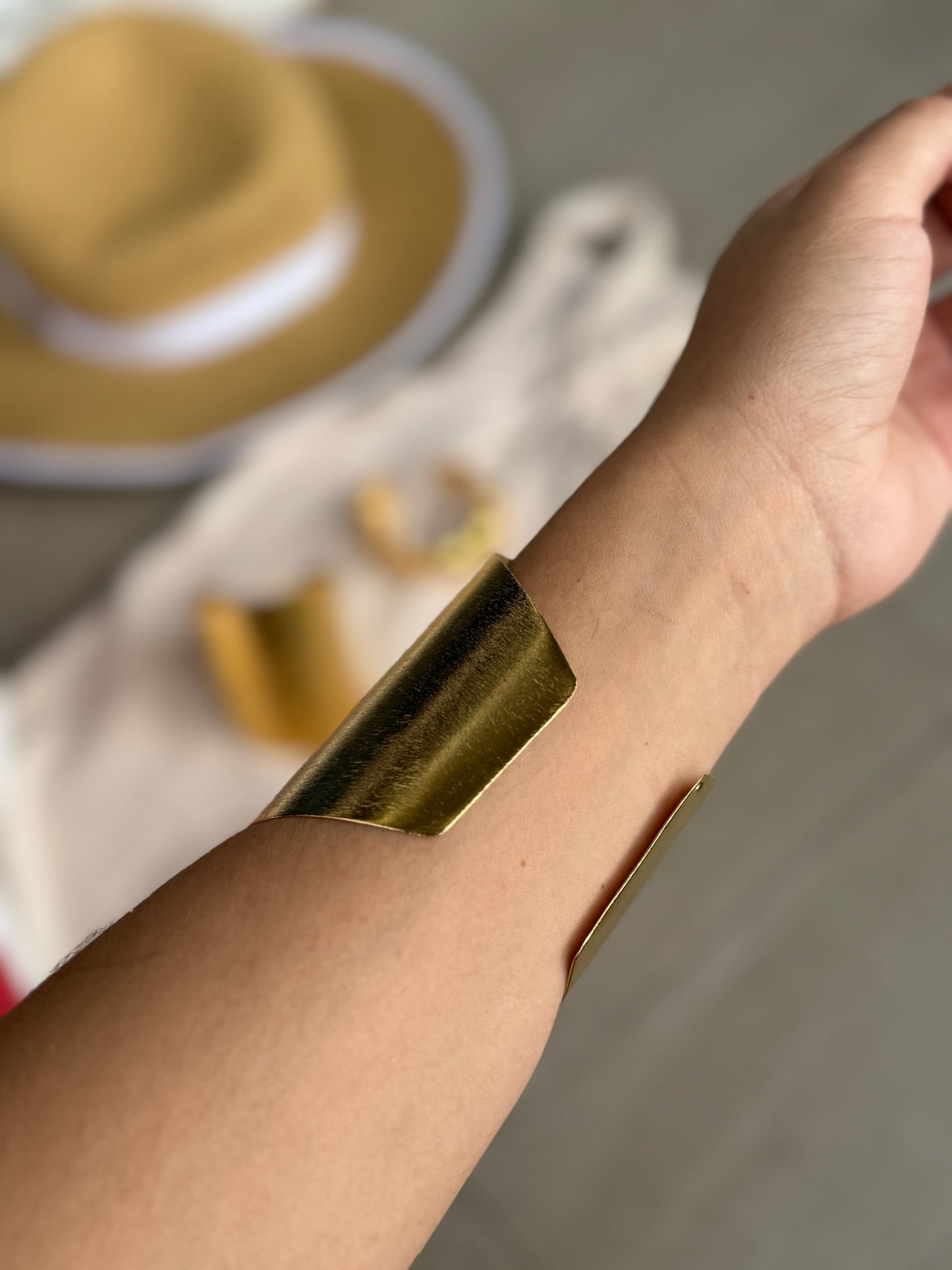 BRAZALETE CON LIZO