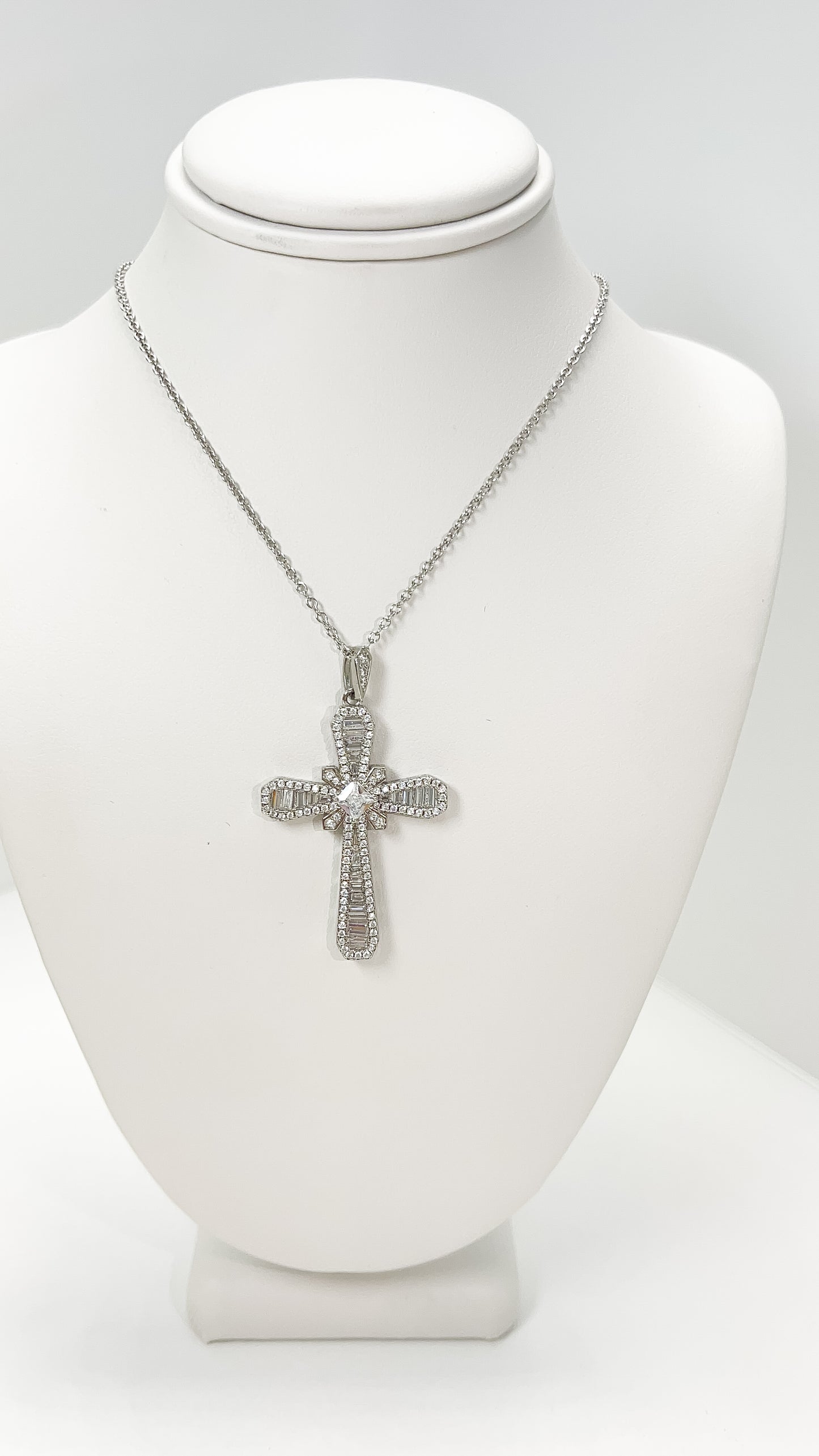 CADENA CROSS SILVER