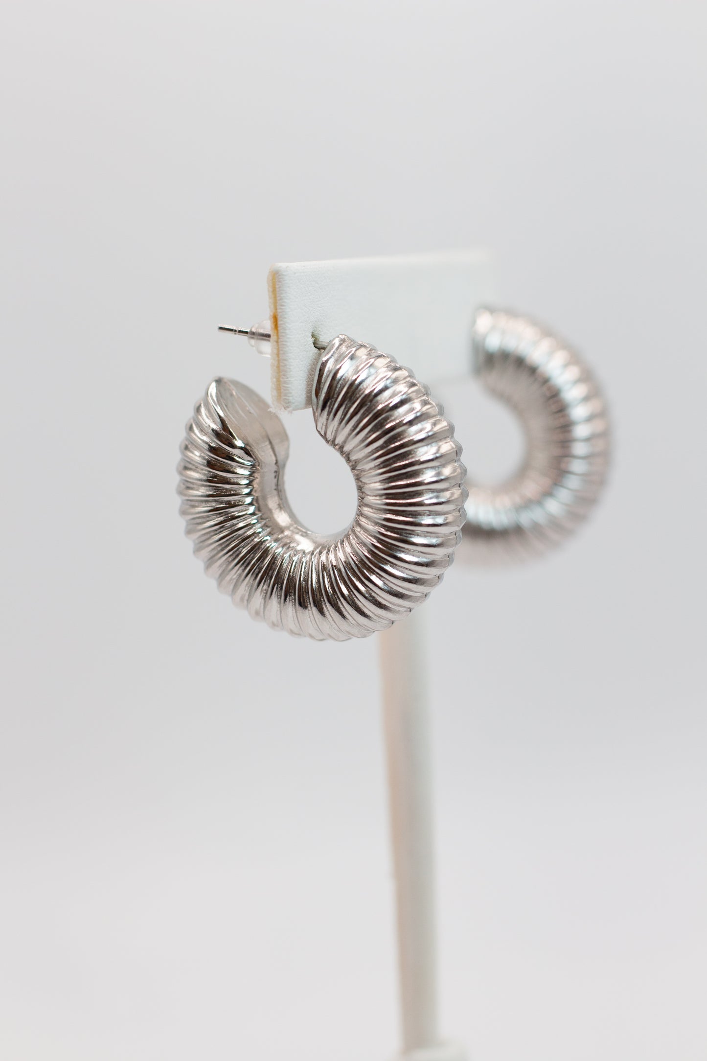 ARETES CHUNKY SILVER