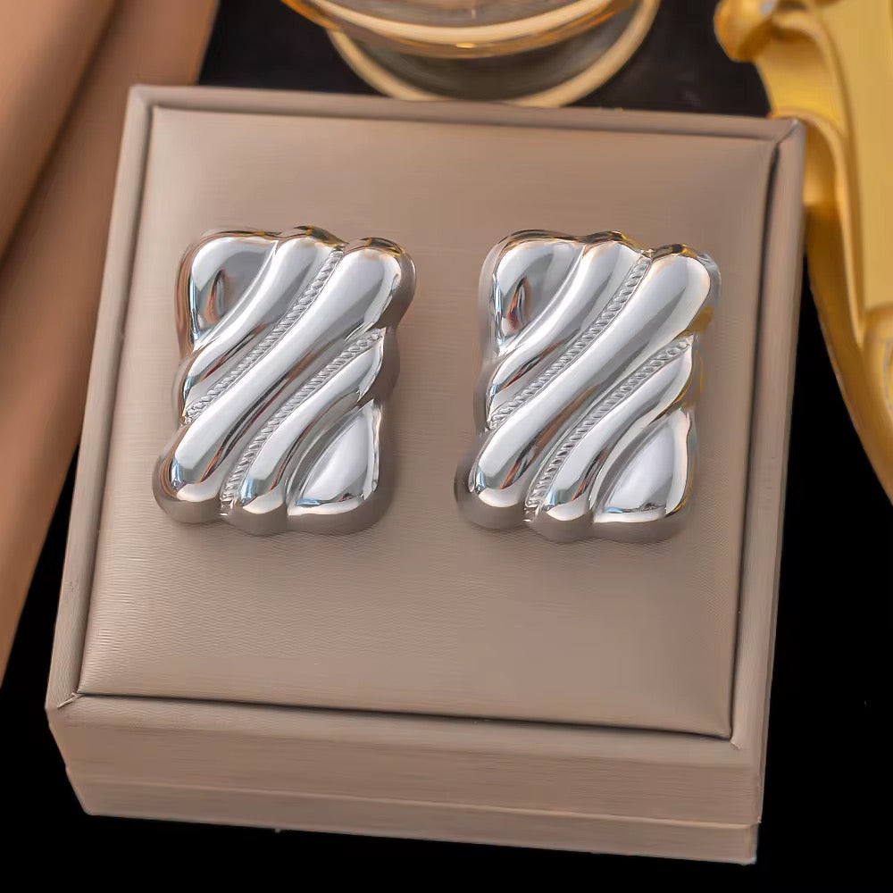 ARETES TROPHY