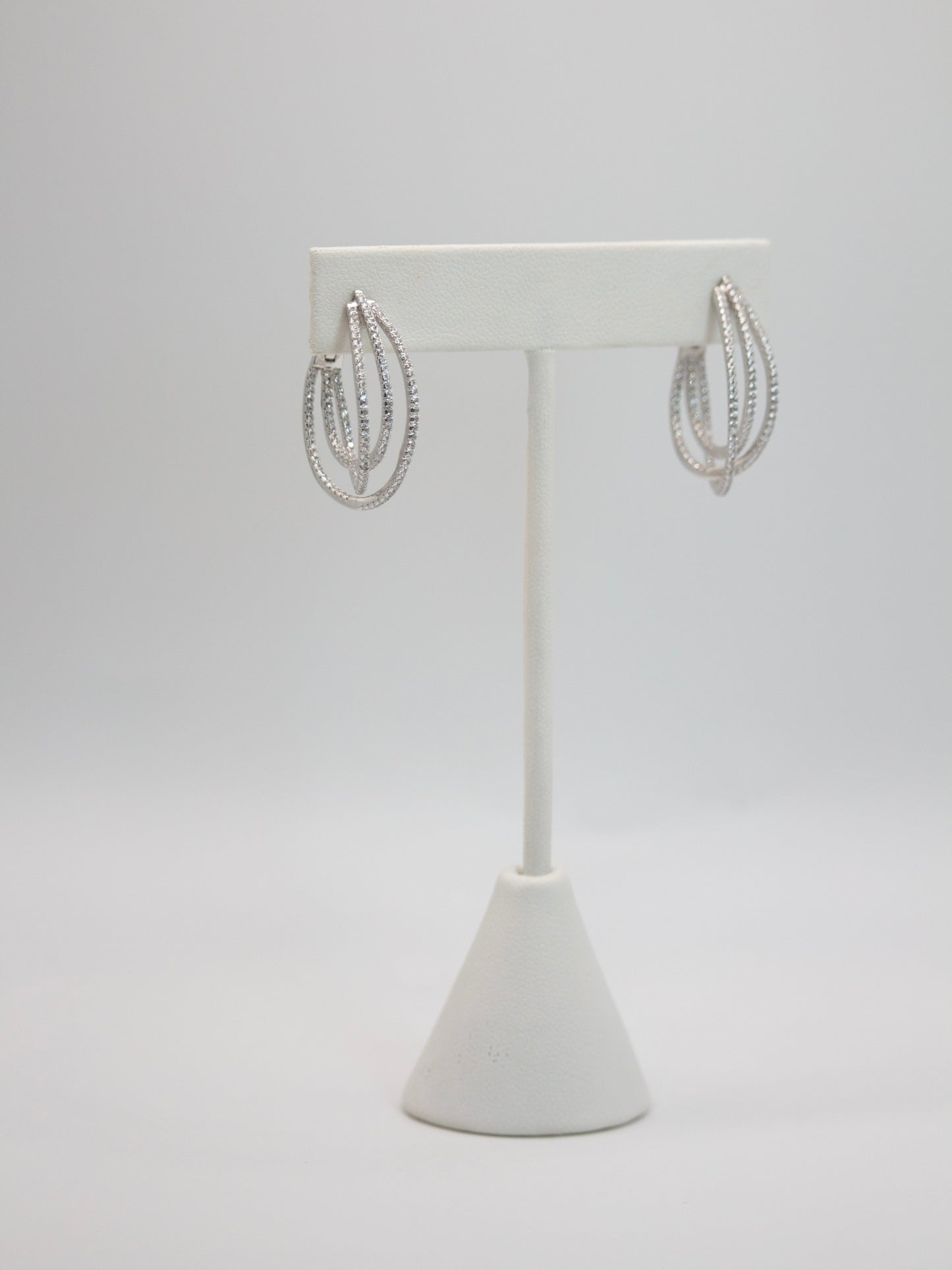 ARETES LOVE