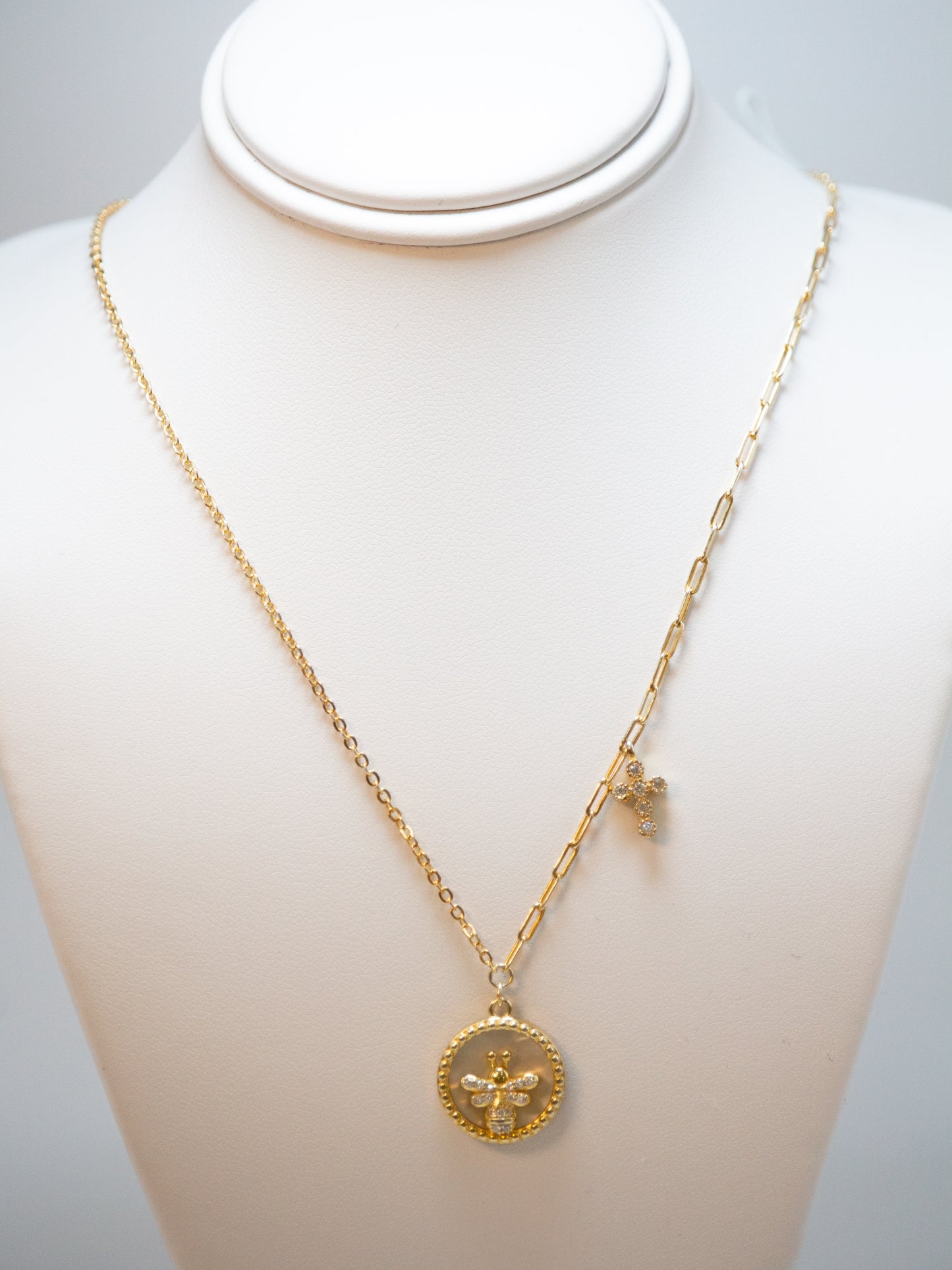 CADENA BEE