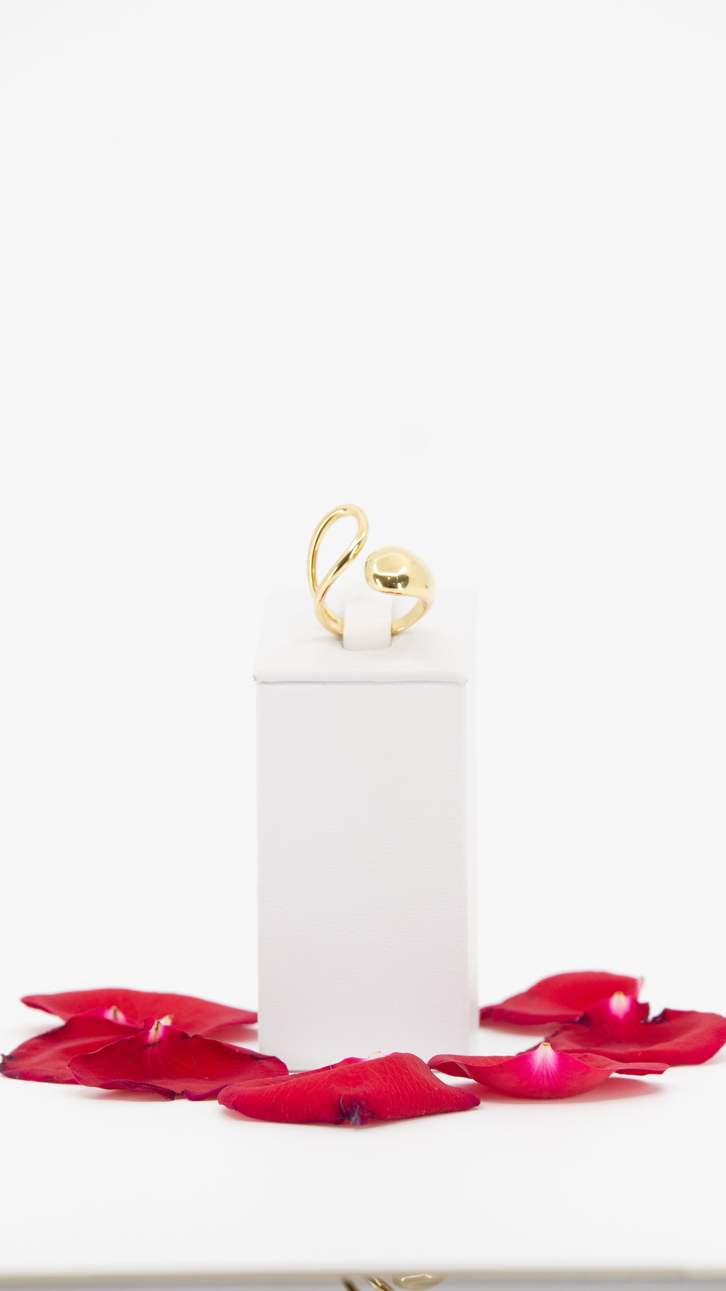 Statement ring