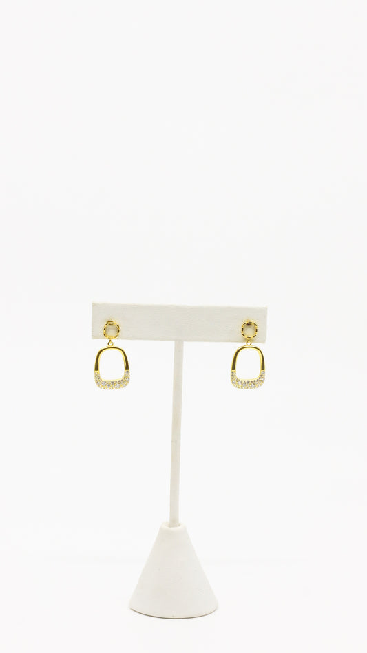 ARETES SQUARE