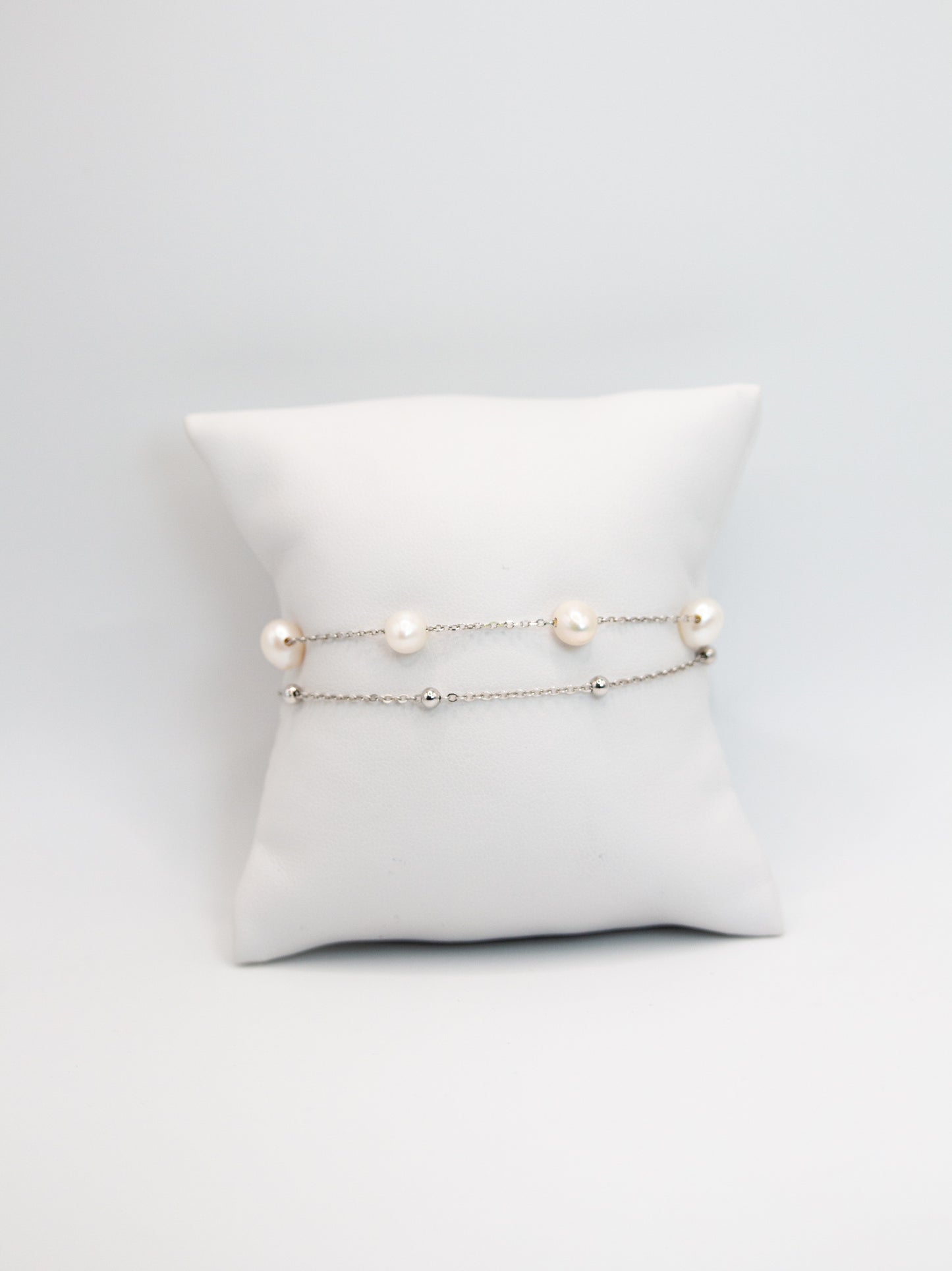PULSERA DOBLE CON PERLAS