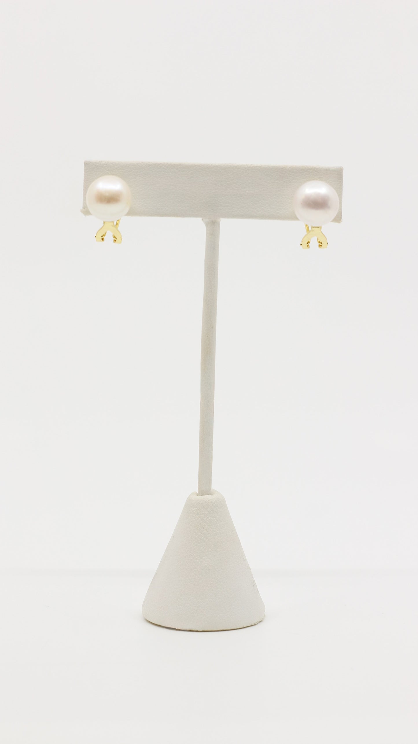 ARETES PERLAS CON CIERRE DE OMEGA