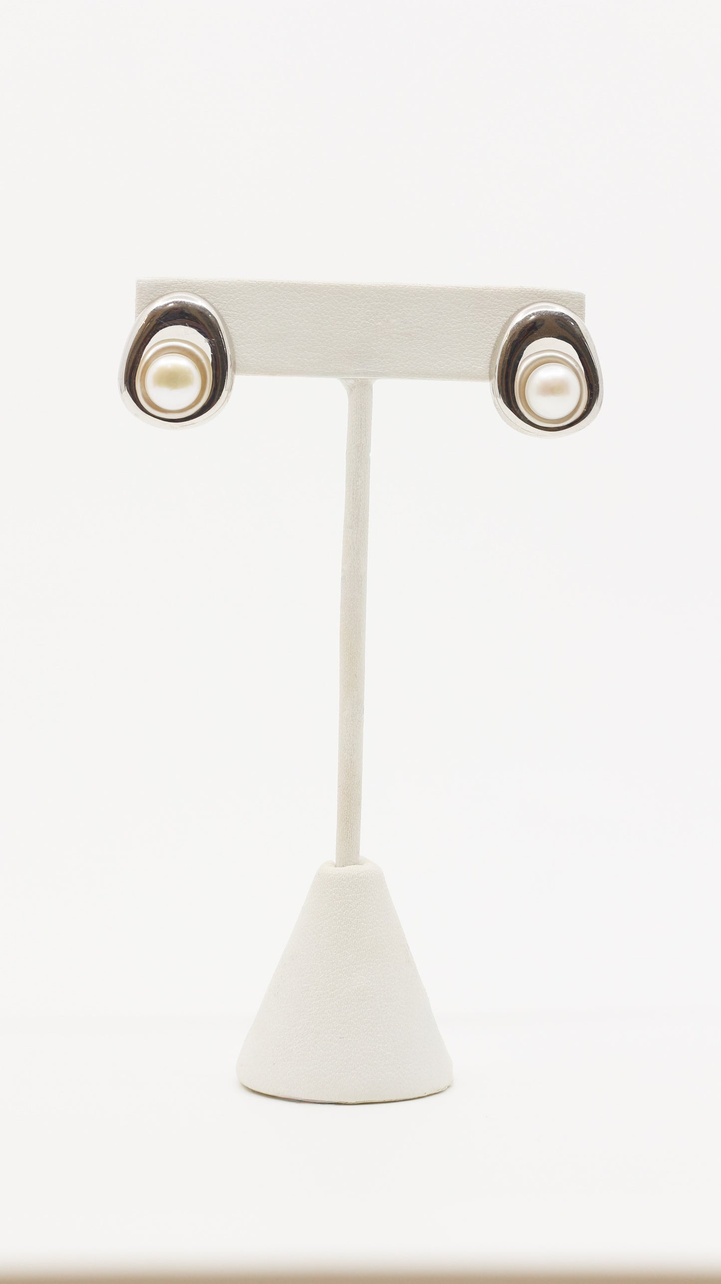 ARETES CHAPA Y PERLA